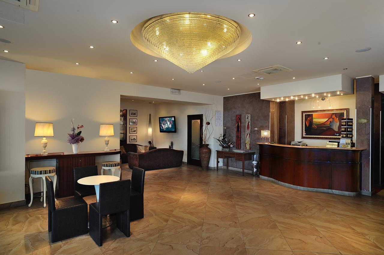 Hotel Bridge Bellaria-Igea Marina Exterior foto